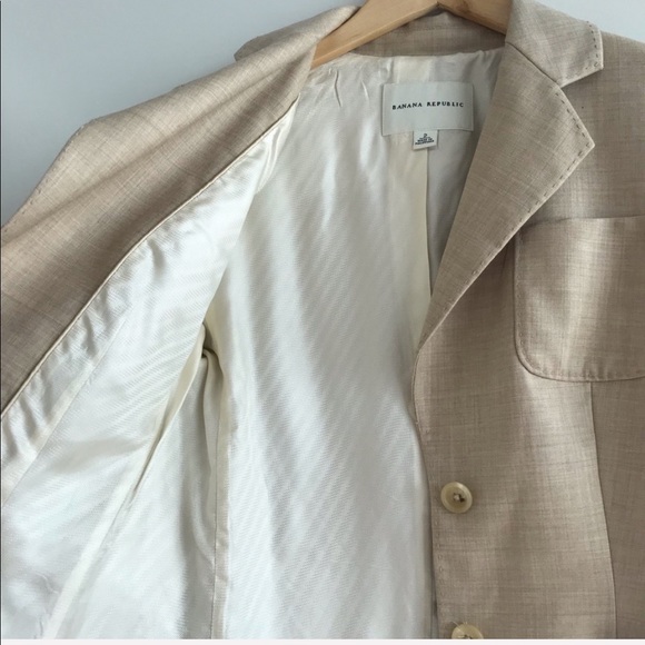 Banana Republic Cream Wool and Silk Blend Blazer - Picture 4 of 8